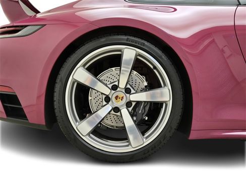 Used 2024 Porsche 911 Carrera T image 7