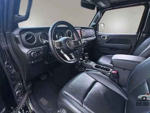Used 2023 Jeep Wrangler Unlimited Rubicon 4xe w/ Cold Weather Group AWD/4WD image 20
