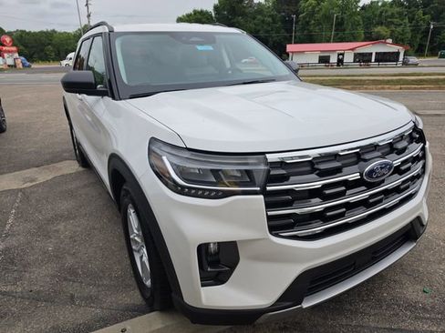 New 2026 Ford Explorer Active w/ Active Comfort Package RWD image 2