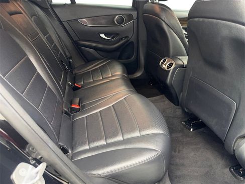 Used 2020 Mercedes-Benz GLC 300 image 34