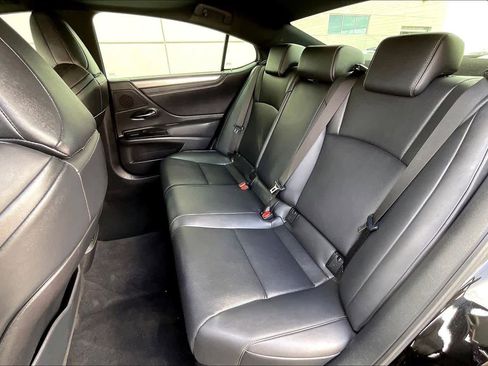 Used 2023 Lexus ES 350 F Sport w/ Accessory Package (Z2) image 21