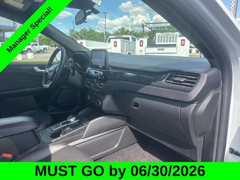 Used 2025 Ford Escape ST-Line Select AWD/4WD image 33