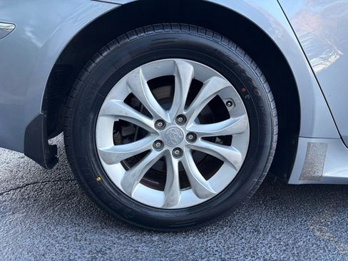 Used 2013 Hyundai Genesis 3.8 image 13