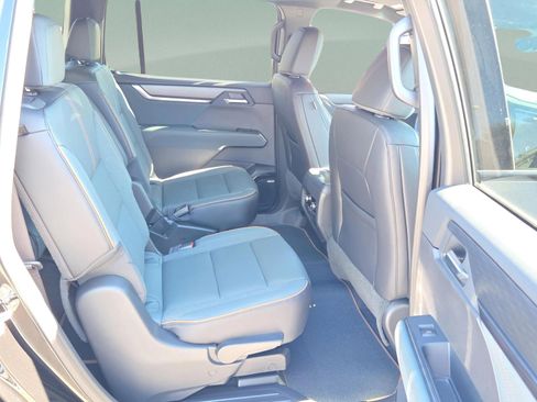 New 2026 GMC Acadia AT4 w/ Luxury Package image 17