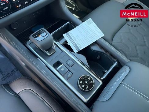 New 2026 Nissan Pathfinder Platinum AWD/4WD image 29
