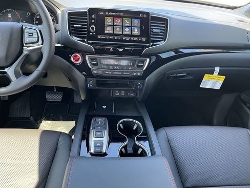 New 2026 Honda Ridgeline Black Edition image 13