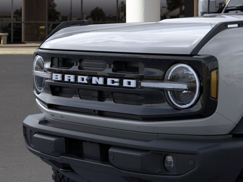 New 2026 Ford Bronco Outer Banks w/ Sasquatch Package AWD/4WD image 19
