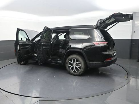 Used 2025 Jeep Grand Cherokee L Limited AWD/4WD image 34