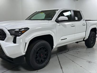 New 2025 Toyota Tacoma SR5