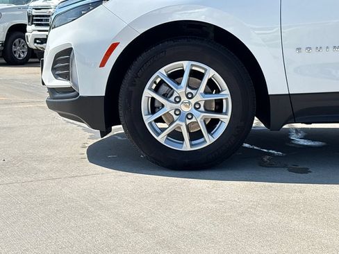 Used 2024 Chevrolet Equinox LT FWD image 27