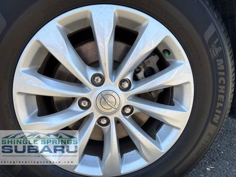 Used 2017 Chrysler Pacifica Touring w/ Tire & Wheel Group image 34
