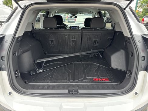 Used 2021 GMC Terrain SLE w/ Driver Convenience Package FWD image 13