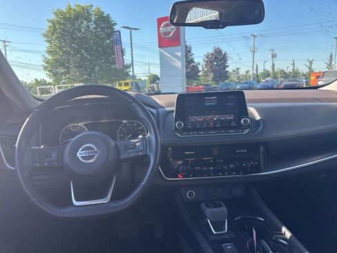 Used 2021 Nissan Rogue SL AWD/4WD image 23