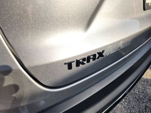 Used 2024 Chevrolet Trax RS w/ Sunroof Package FWD image 7