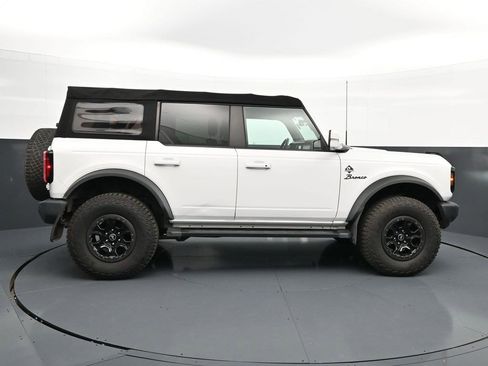 Used 2021 Ford Bronco Outer Banks w/ Sasquatch Package AWD/4WD image 8