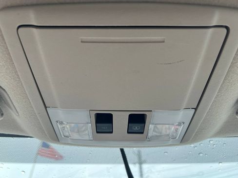 Used 2010 Ford Edge Limited FWD image 18
