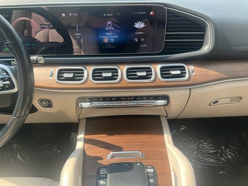 Used 2021 Mercedes-Benz GLS 450 4MATIC image 12