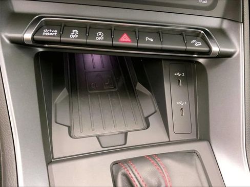 Certified 2025 Audi Q3 2.0T Premium Plus w/ Premium Plus Package image 33