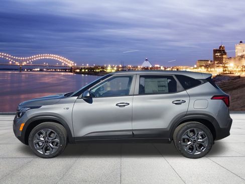 New 2026 Kia Seltos LX image 2