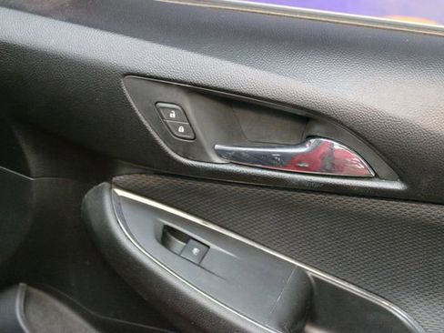 Used 2019 Chevrolet Cruze LT w/ LT True North Edition FWD image 9