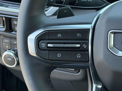 New 2026 GMC Yukon Elevation w/ Elevation Premium Package AWD/4WD image 13