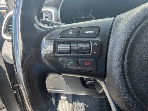 Used 2016 Kia Sorento FWD w/ LX Convenience Package image 12