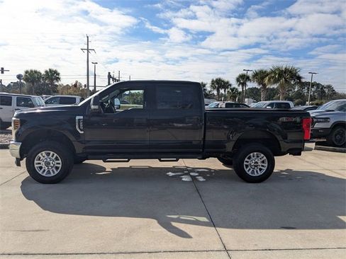 Used 2018 Ford F250 XLT w/ XLT Value Package image 6