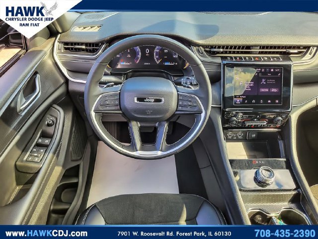 Certified 2025 Jeep Grand Cherokee Altitude AWD/4WD image 13