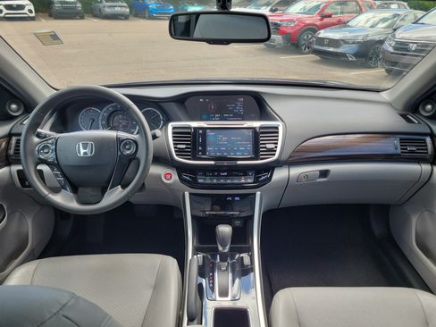 Used 2016 Honda Accord EX-L image 12