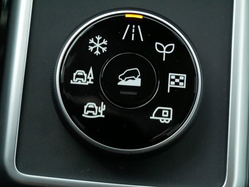 New 2026 Nissan Pathfinder SV AWD/4WD image 34