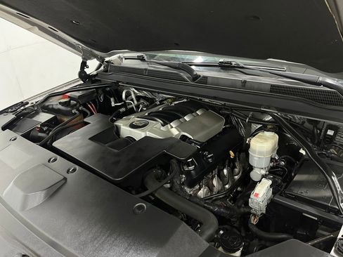 Used 2018 Cadillac Escalade Premium Luxury image 32