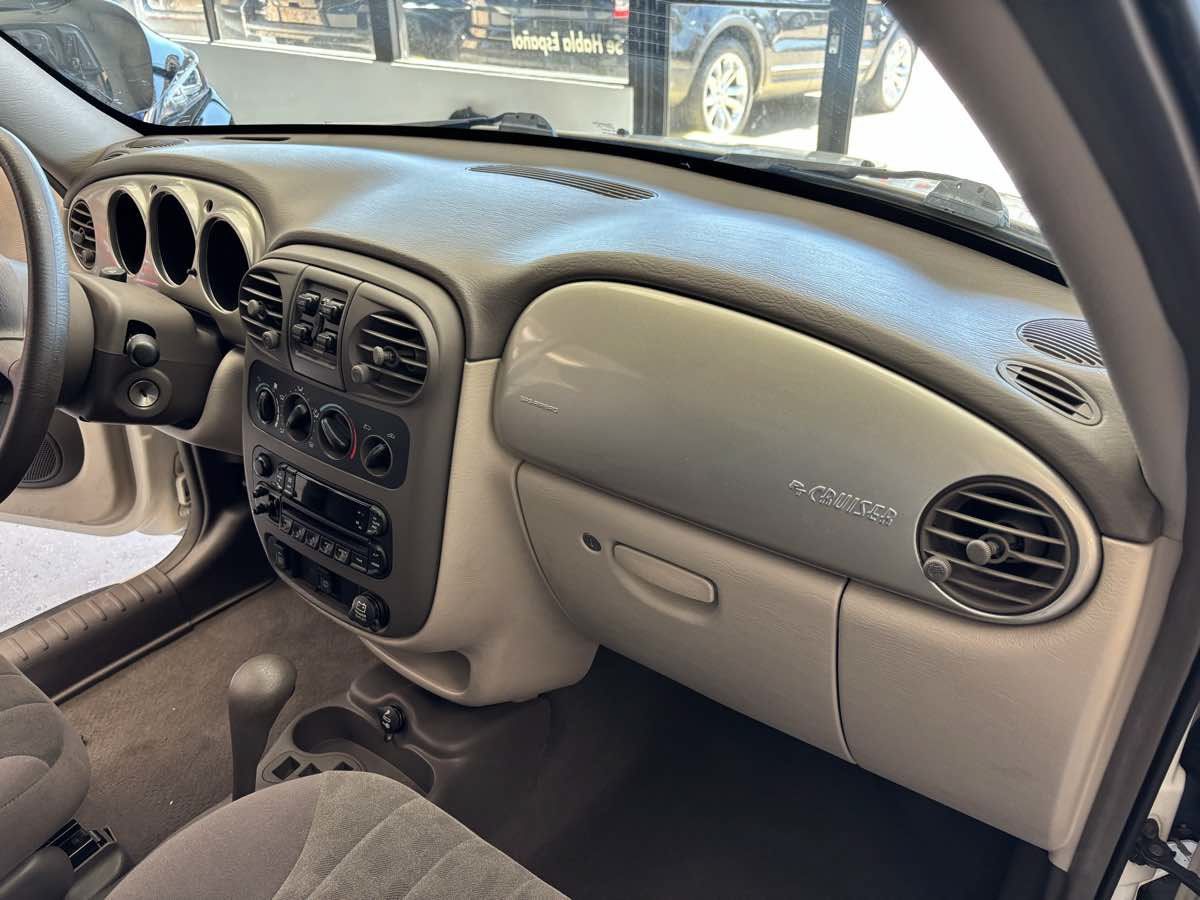 Used 2002 Chrysler PT Cruiser Touring FWD image 14