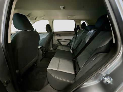 Used 2023 Nissan Rogue SV image 28