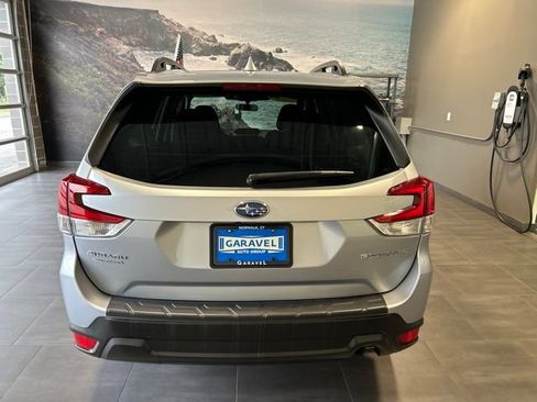 Used 2023 Subaru Forester Premium AWD/4WD image 24