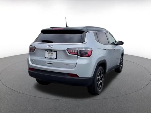 Used 2025 Jeep Compass Limited AWD/4WD image 13
