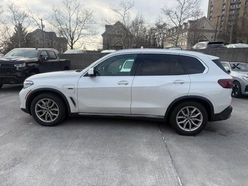 Certified 2023 BMW X5 xDrive45e image 5