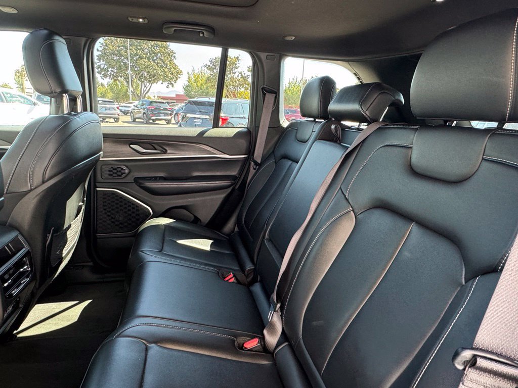 Used 2024 Jeep Grand Cherokee Limited 4xe AWD/4WD image 17