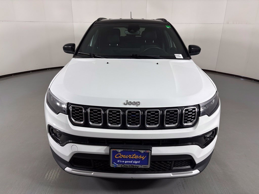 Used 2025 Jeep Compass Limited AWD/4WD image 3
