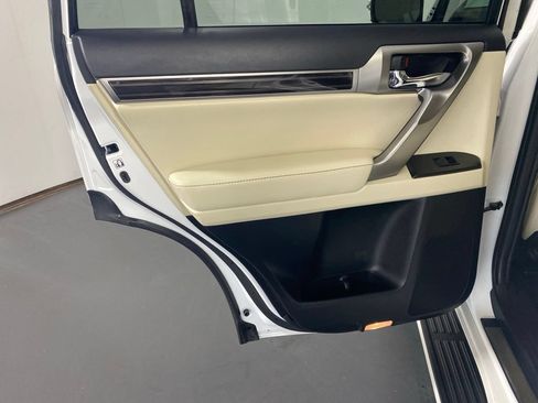 Certified 2023 Lexus GX 460 Premium w/ Premium Package AWD/4WD image 27
