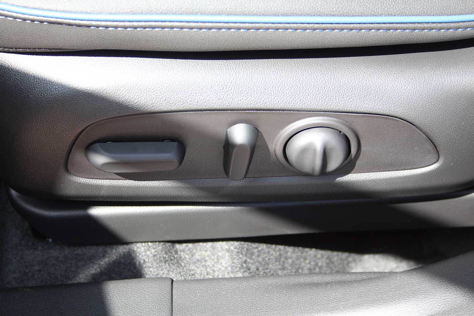 New 2026 Buick Envista Sport Touring w/ Convenience I Package FWD image 28