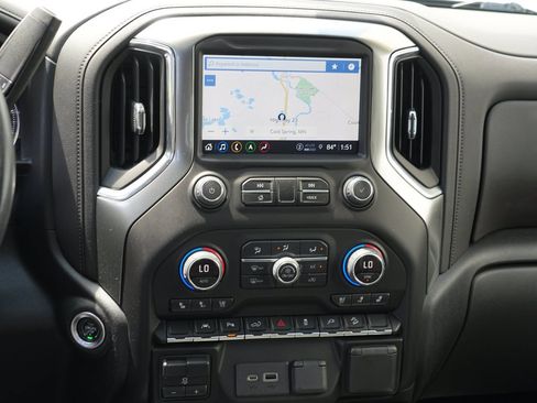 Used 2022 Chevrolet Silverado 1500 LTZ w/ LTZ Premium Package AWD/4WD image 23