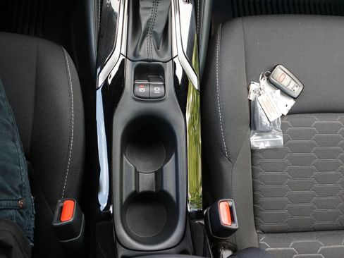 Used 2022 Toyota Corolla SE FWD image 39