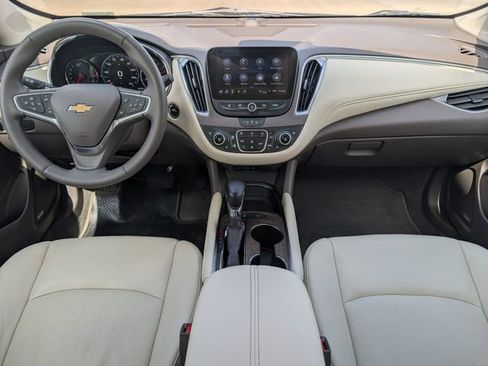 Used 2024 Chevrolet Malibu LT FWD image 24
