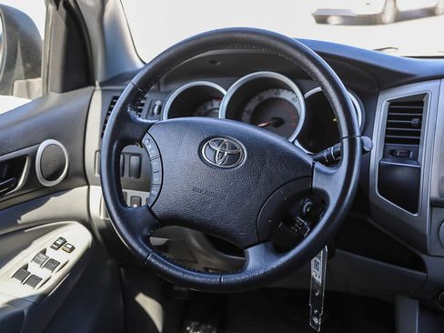 Used 2011 Toyota Tacoma PreRunner w/ SR5 Pkg #2 RWD image 15