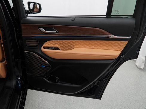 Certified 2024 Jeep Grand Cherokee L Summit w/ High Altitude Package image 48