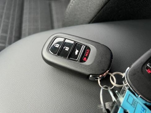 New 2026 Honda HR-V LX image 30