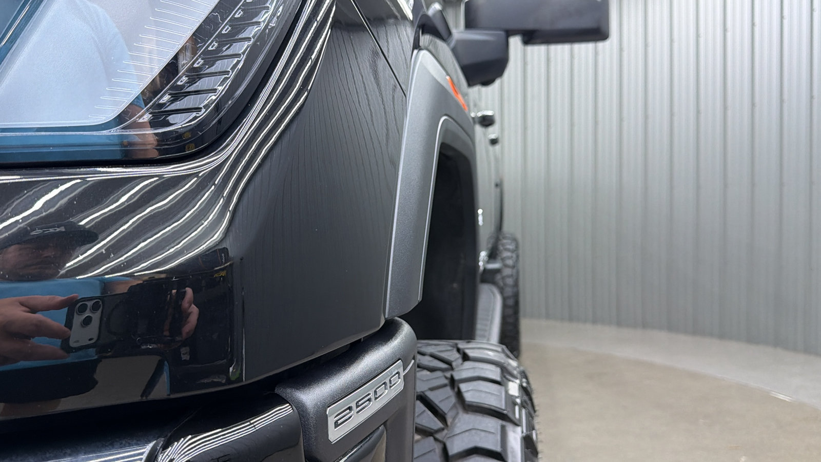 Used 2025 GMC Sierra 2500 AT4 w/ AT4 Premium Plus Package AWD/4WD image 13