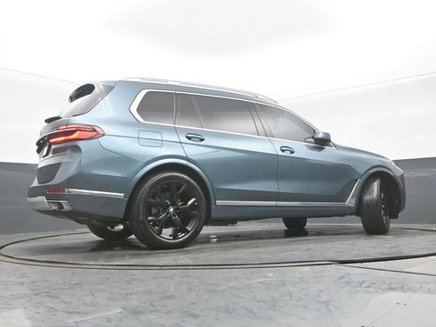 Used 2023 BMW X7 xDrive40i w/ Premium Package image 35