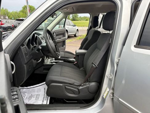 Used 2011 Dodge Nitro Heat AWD/4WD image 15