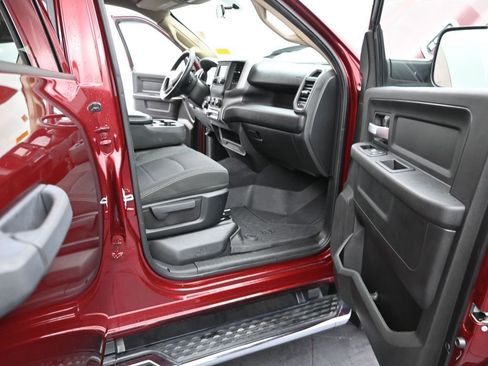 Used 2019 RAM 2500 Tradesman image 12
